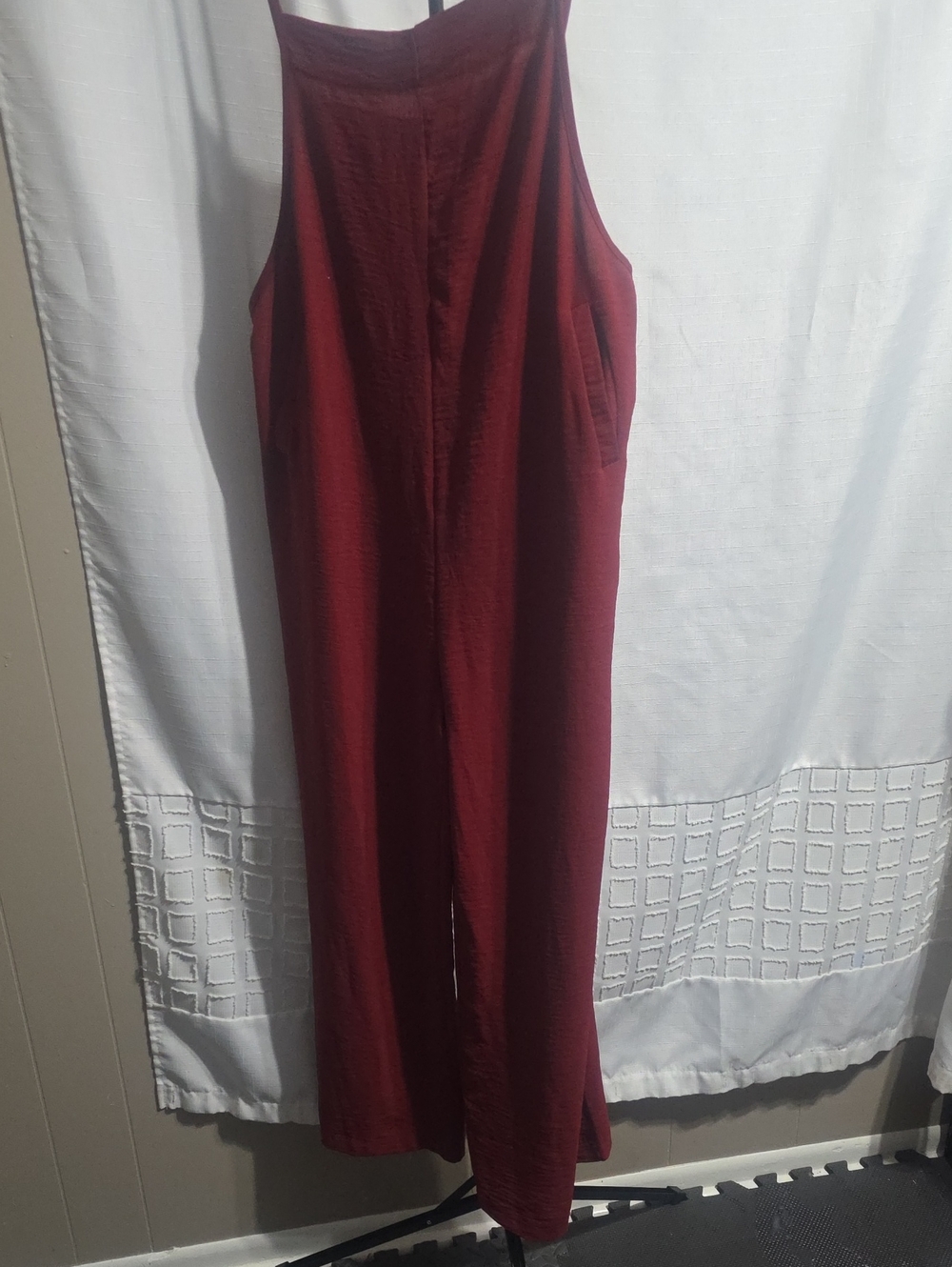 Women’s Sleeveless Wide-Leg Jumpsuit in Deep Wine